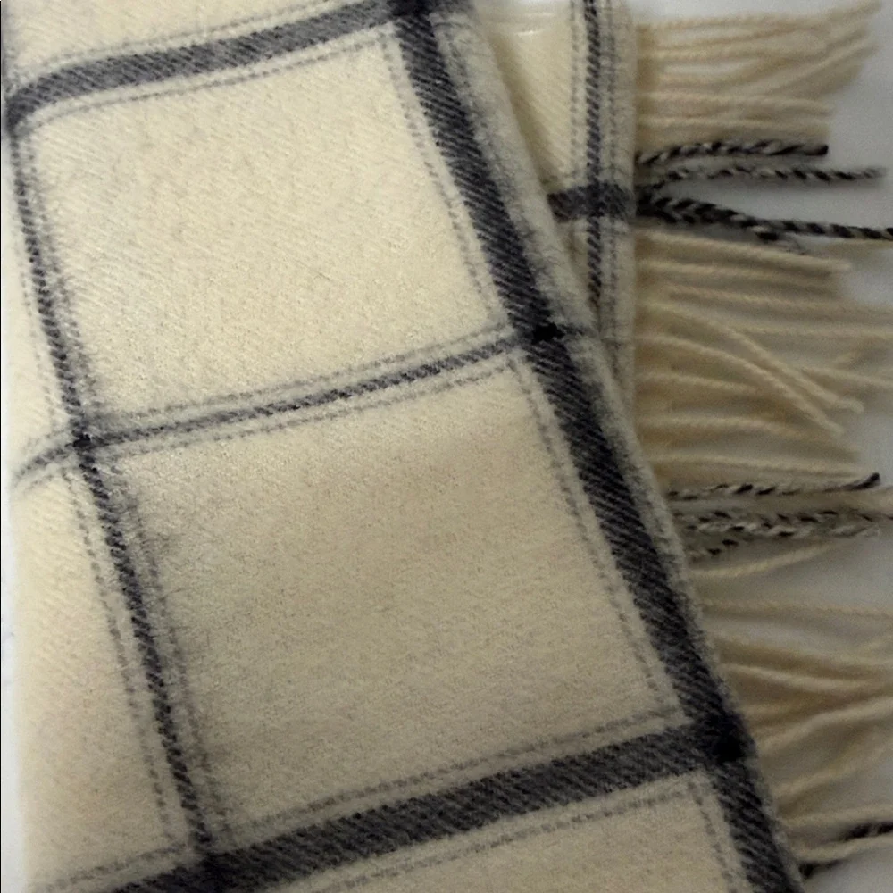 Stafford Lambswool Scarf - Cream and Black Plaid Pattern.